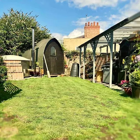Holiday home Farmhouse , Quirky 3/4bed Period With Hot Tub